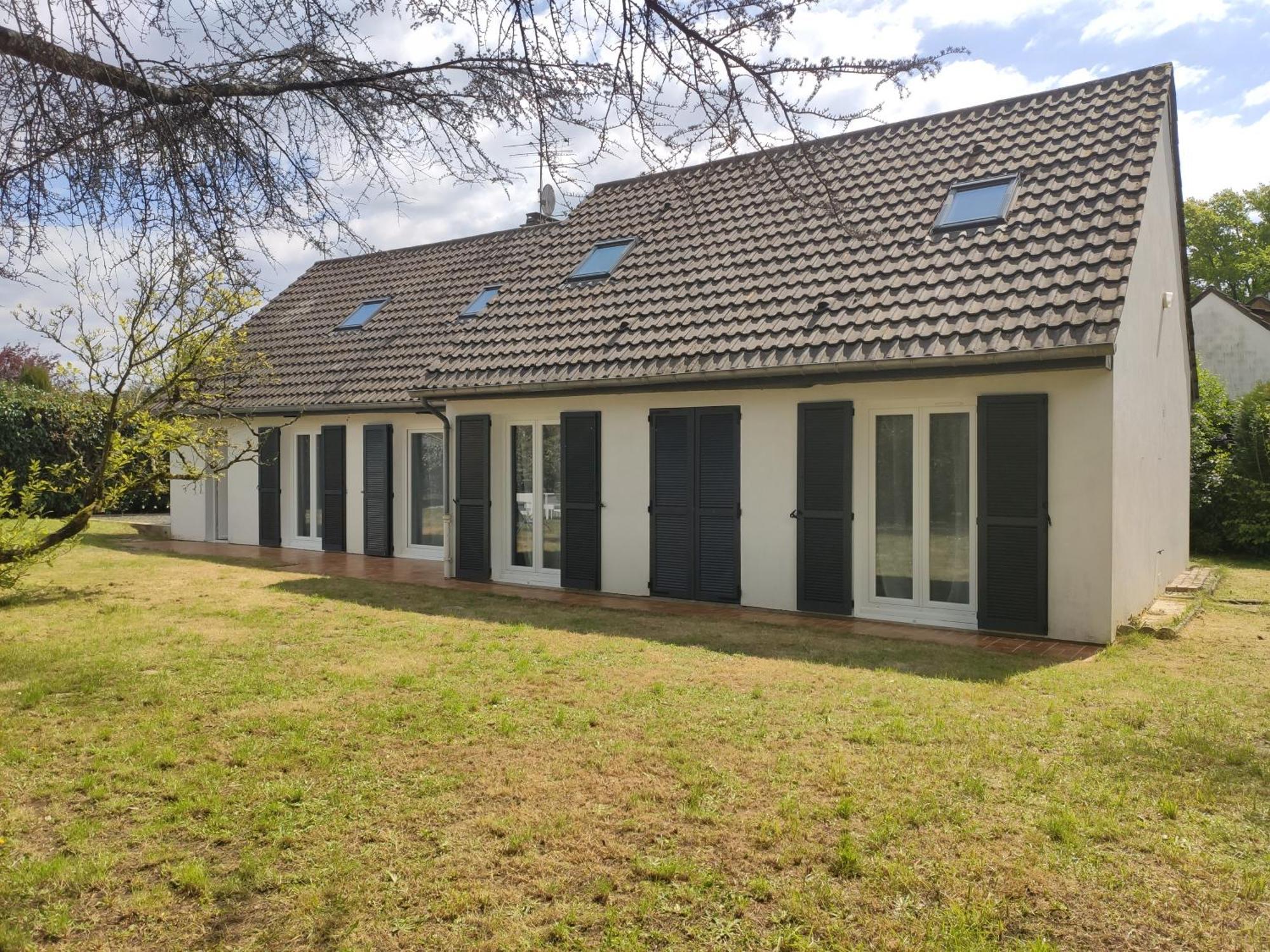 Maison Avec Jardin - 10 Pers - Proche Paris Disney & Golf - Ideal Pro & Familles Lésigny Exterior foto